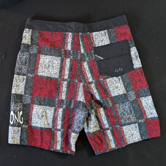 Billabong Board Shorts Men's Plaid Red Black White Gray Size 36 NWT - Picture 2 of 4